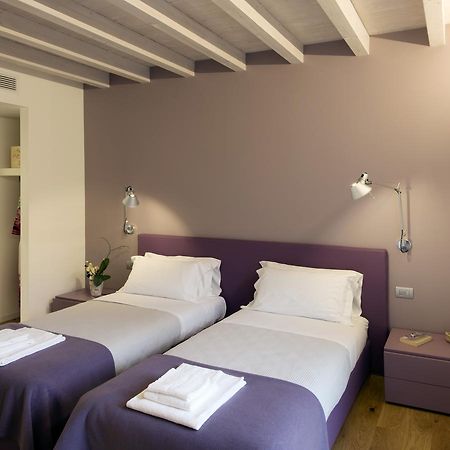 Manzoni 124 Bed&Relax Bed & Breakfast Esine Exterior photo